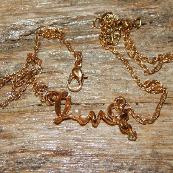<3  Cursive "Love" w/Pearl for "O" Necklace  <3 - Picture 4 of 7